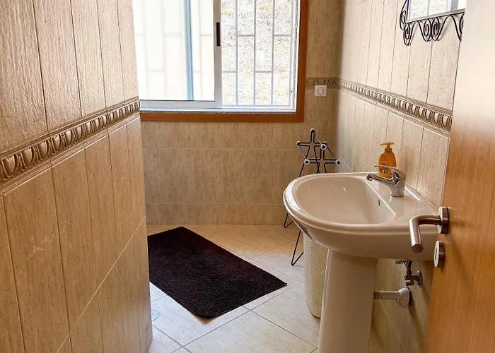 Cerca Do Casal * Santo Tirso